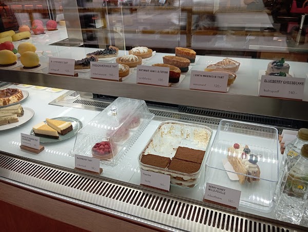 Golden Bee Honey & Cafe (สาขากาดหลวง) 2