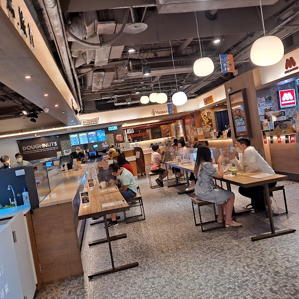 Eslite Taipei Station Store 5