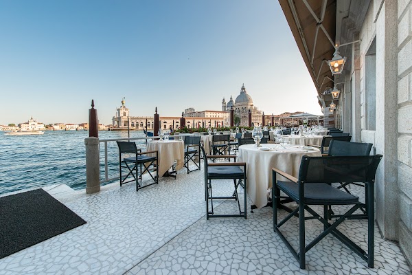 Hotel Monaco & Grand Canal