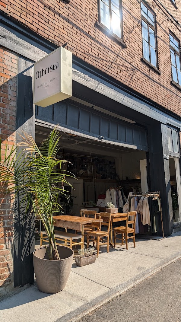 Boutique Othersea Bikini Café
