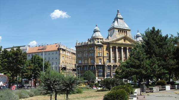 Elizabeth Square 3
