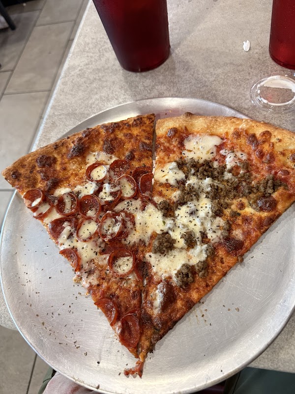 Sauce'd Pizza & Smashburgers 4