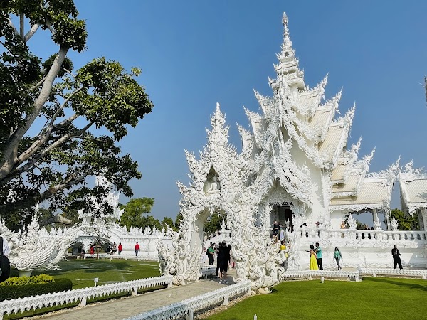Wat Rong Khun - White Temple 3
