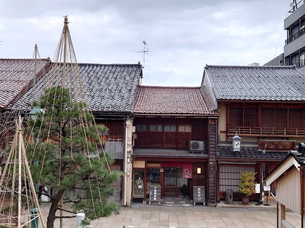 Nishi Chaya District 4