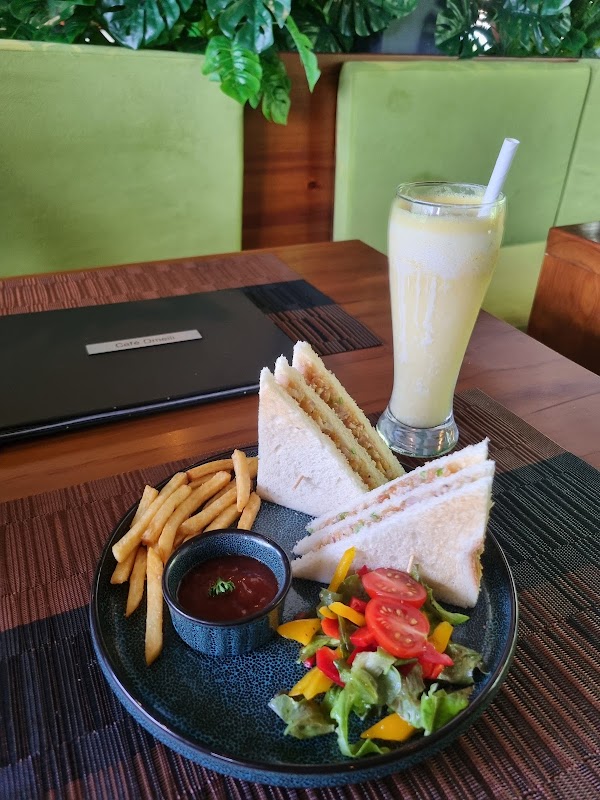 Cafe Omeili 3
