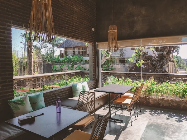 Amolas Cafe 1