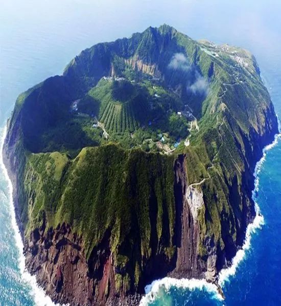 Aogashima 1