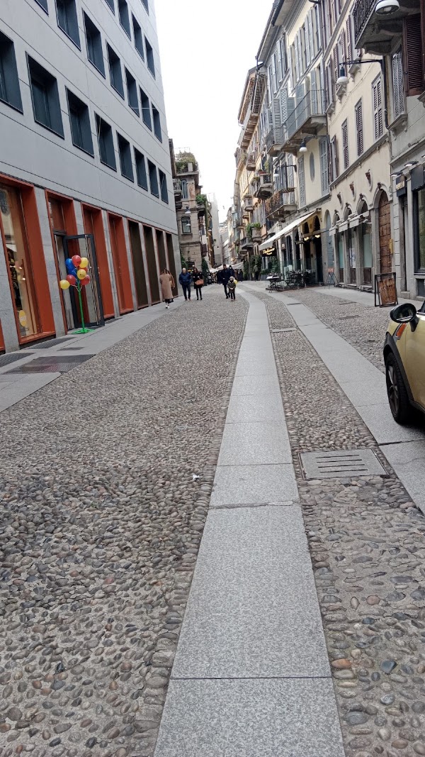 Via Fiori Chiari