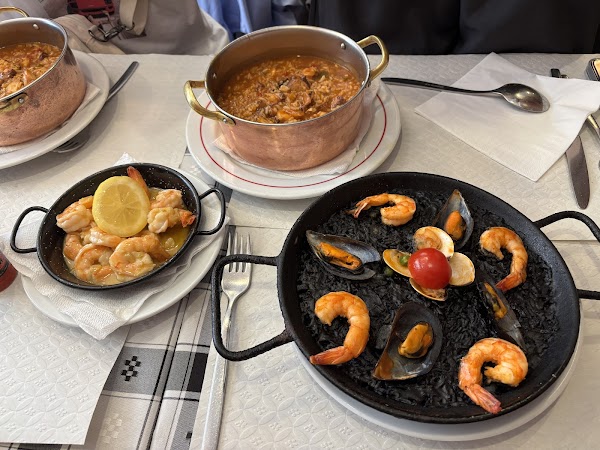 O castico restaurant 3