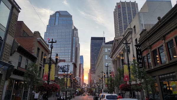 8 Avenue Southwest