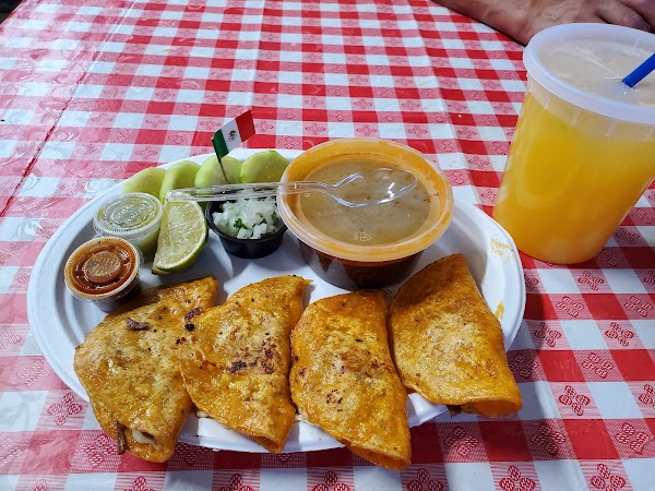 Taco y Pollos Za-Za-Za 4
