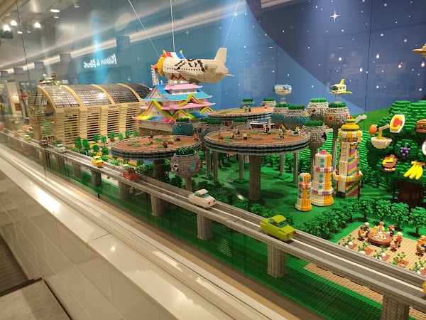 Lego Store Umeda 3