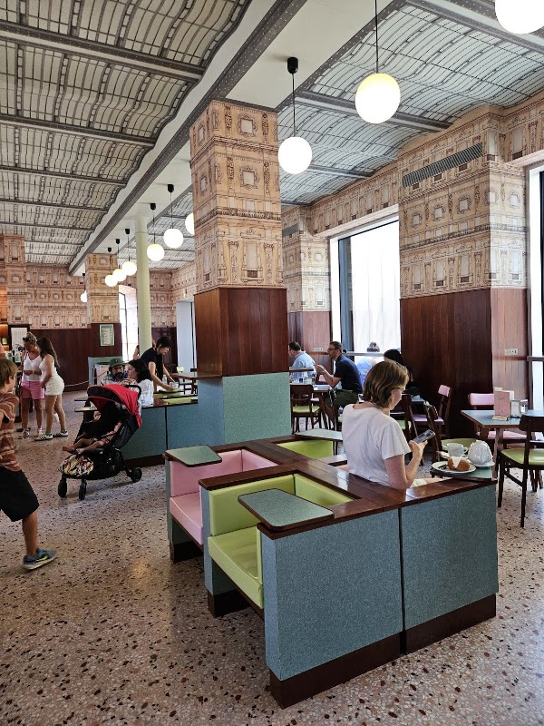 Bar Luce 2