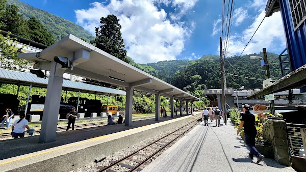 Fen Chi Hu Station 3