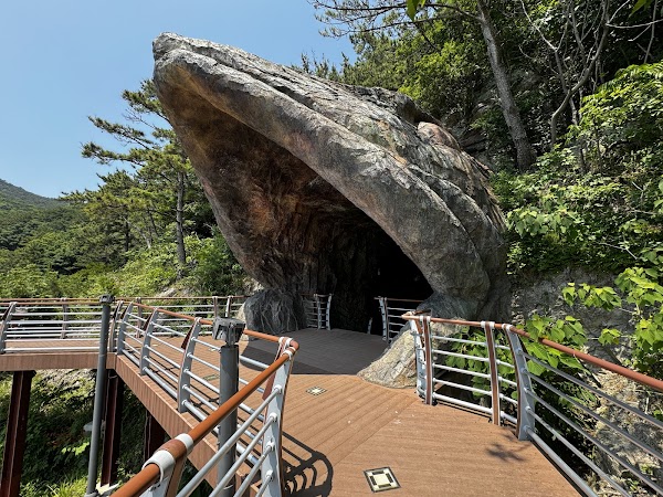 대항항 포진지 동굴 4