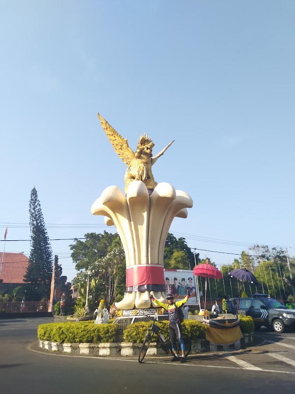 Tugu singa ambara raja