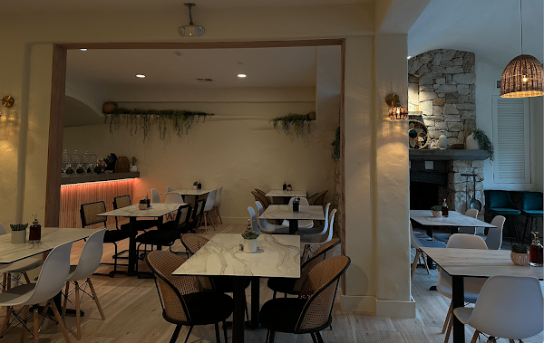 El bistro by the sea