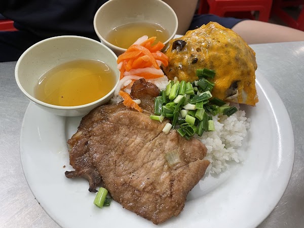 Cơm tấm chả cua Dung 4