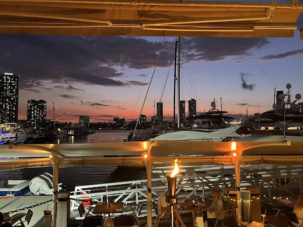 Glass Dining & Lounge Bar 3