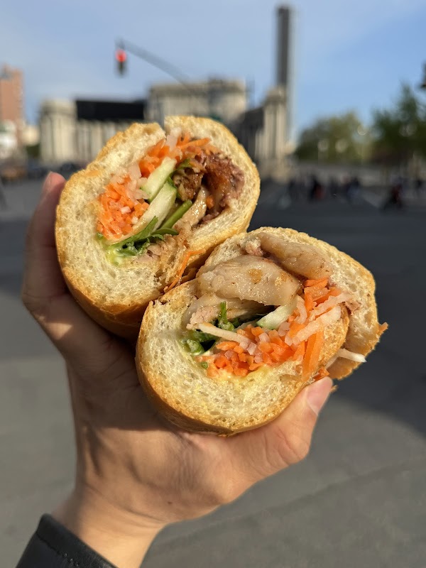 Bánh Mì Cô Út 4