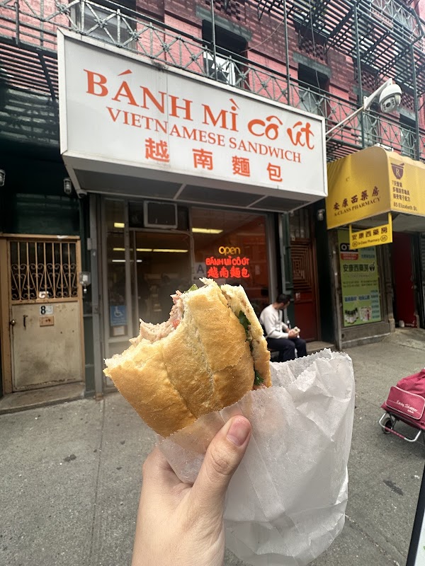 Bánh Mì Cô Út 2