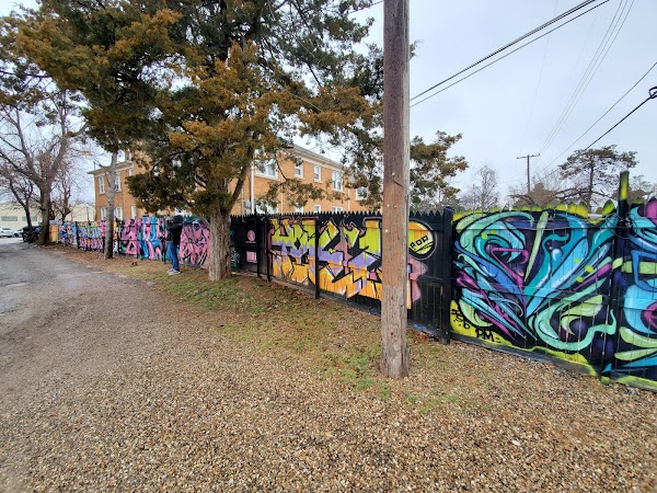 Plaza Walls 4