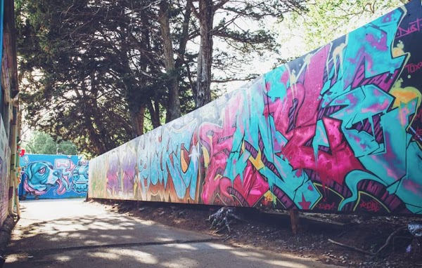 Plaza Walls 3