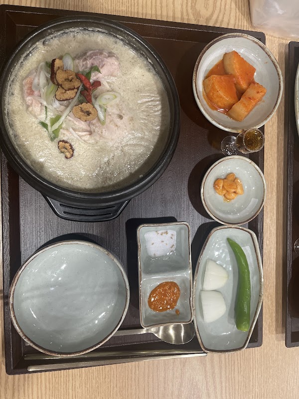 Hanbang Jeongtong Samgyetang 3