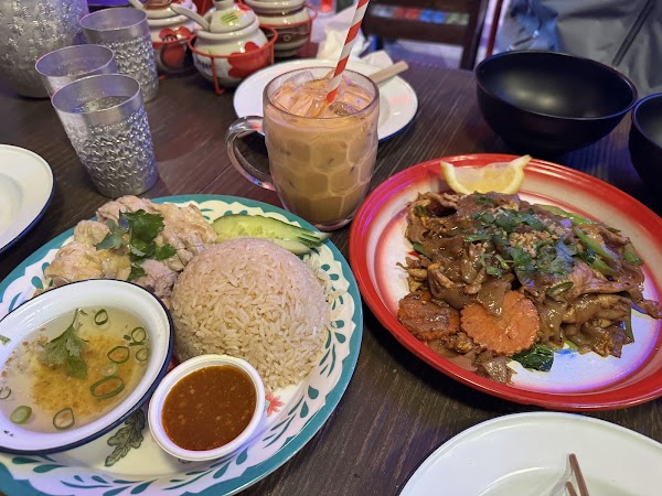 SURA Thai Restaurant and bar 4