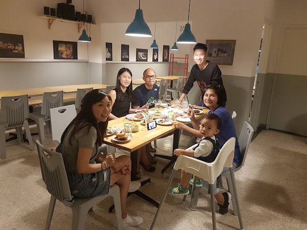 Grub by Ahong & Friends 1