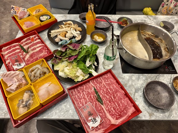 嗨蝦蝦百匯火鍋吃到飽 三創店 2