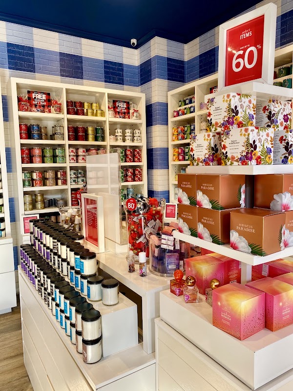 Central Village Outlet 2