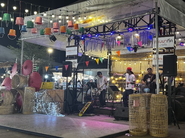 Lannatique Market 3