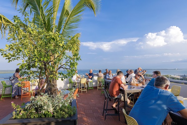 Zen Rooftop Bar 4