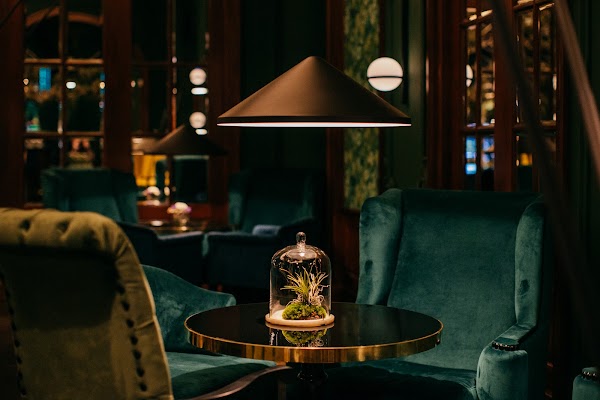 Mirror Bar