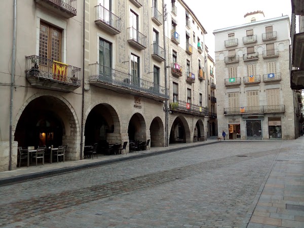Plaça del Vi 1