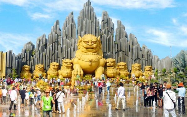 Suoi Tien Theme Park 3