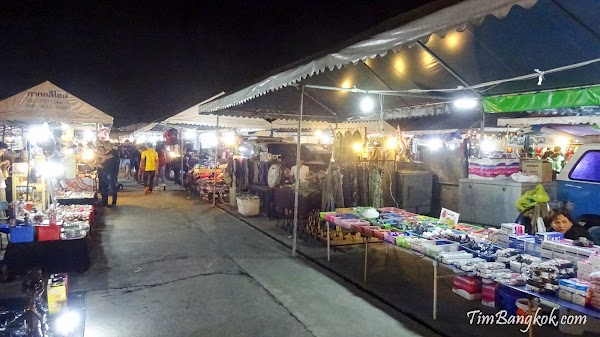 Train Night Market Srinagarindra 1