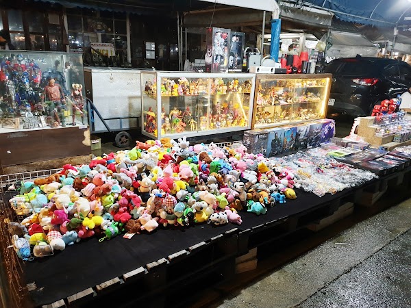 Train Night Market Srinagarindra 2