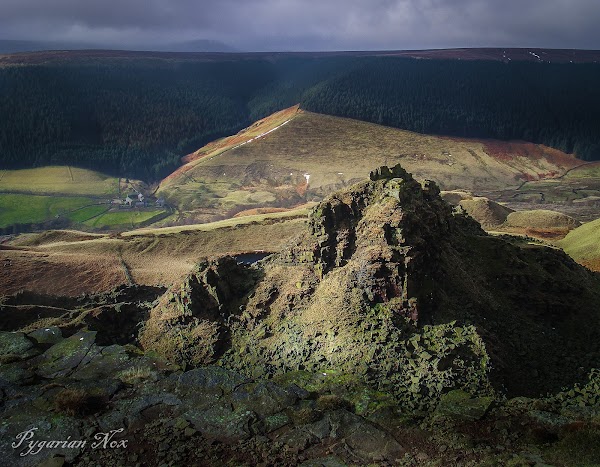 Alport Castles