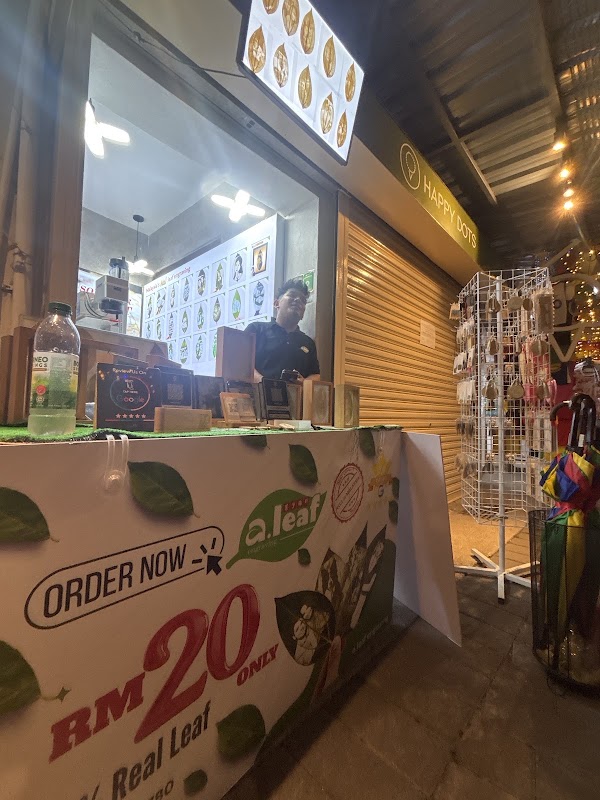 A Leaf Engraving (Malaysia No 1 engraving souvenir gift store) 1