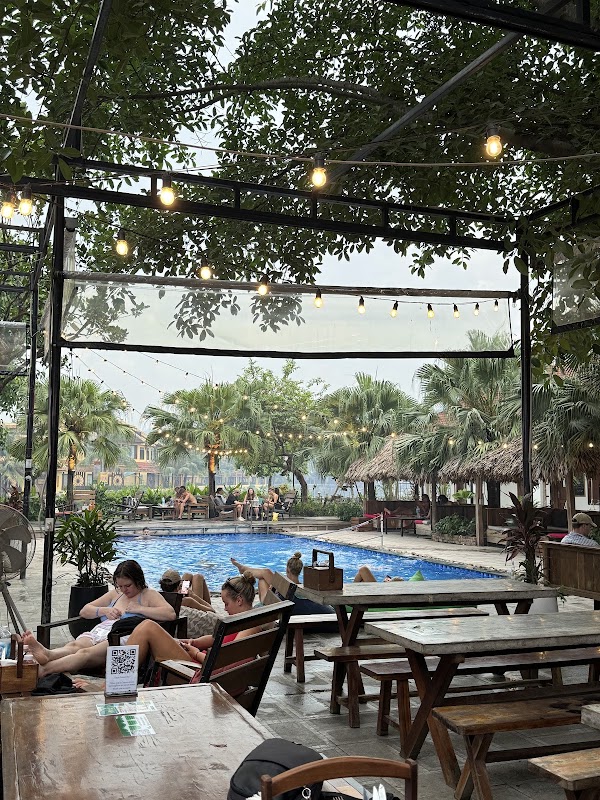 Sunset Bar - The Banana Tree Hostel