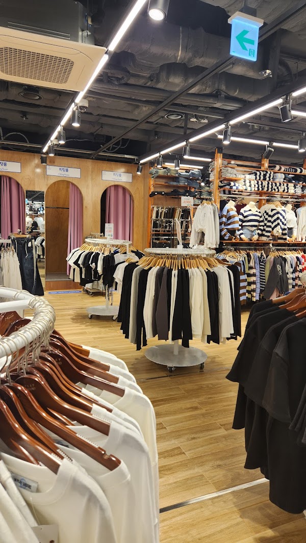 Mplayground Myeongdong Migliore Store 2