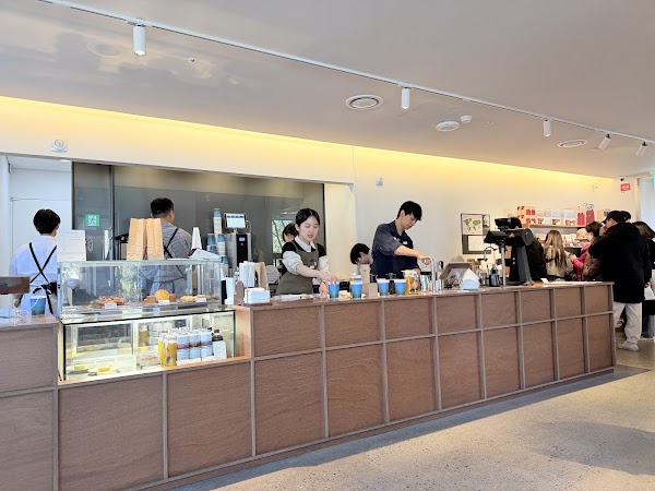 Momos Coffee Domohun Branch 3