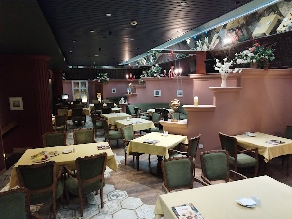 Cafe City Fountain 2