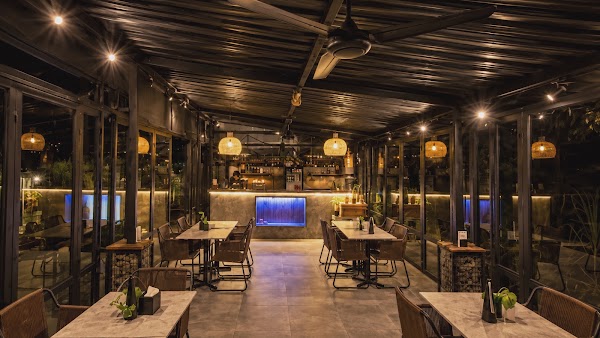 Lukin Cafe & Resto 2