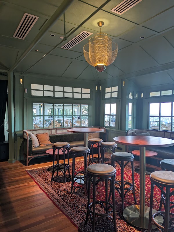 The Summit Restaurant & Bar 2