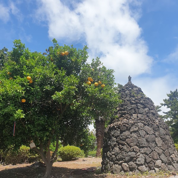 Yakcheonsa Temple 3