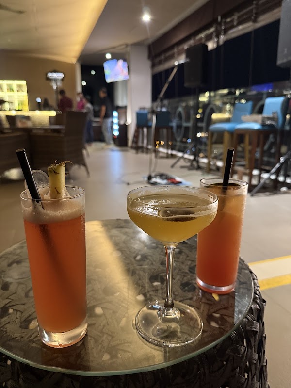 Bommu Rooftop Bar at Radisson Hotel Kandy 5