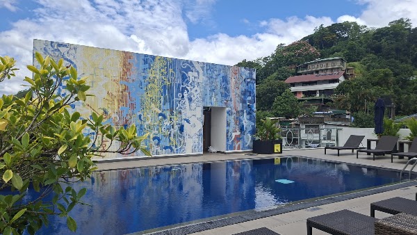 Bommu Rooftop Bar at Radisson Hotel Kandy 4